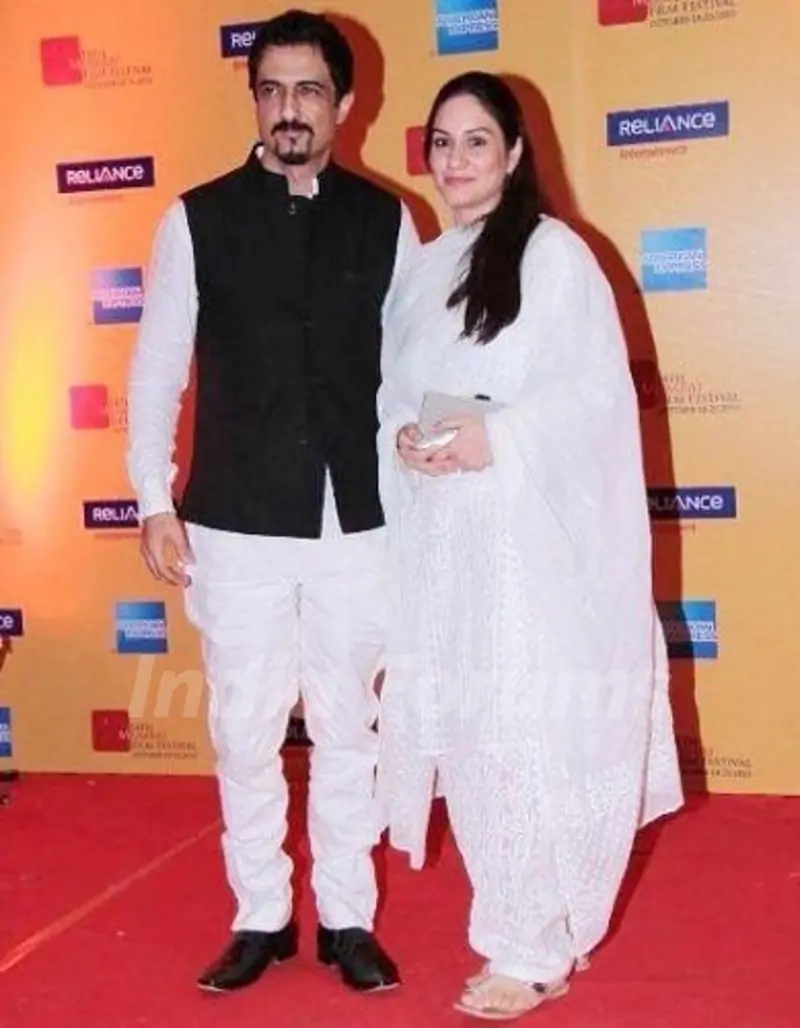 sanjay-suri-with-his-wife-ambika-suri