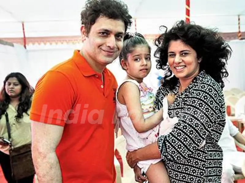 Shiney Ahuja with his family