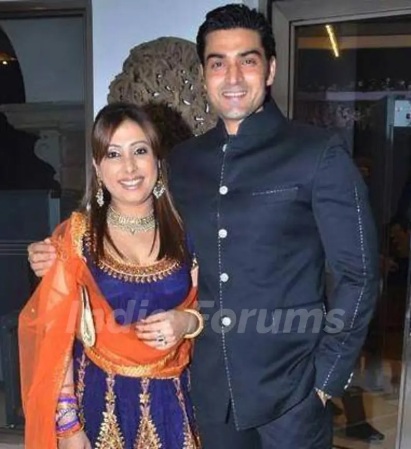 rajeev-singh-with-his-wife-sanober-kabir