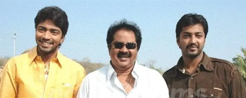 allari-naresh-with-his-father-e-v-v-satyanarayana-and-brother-aryan-rajesh