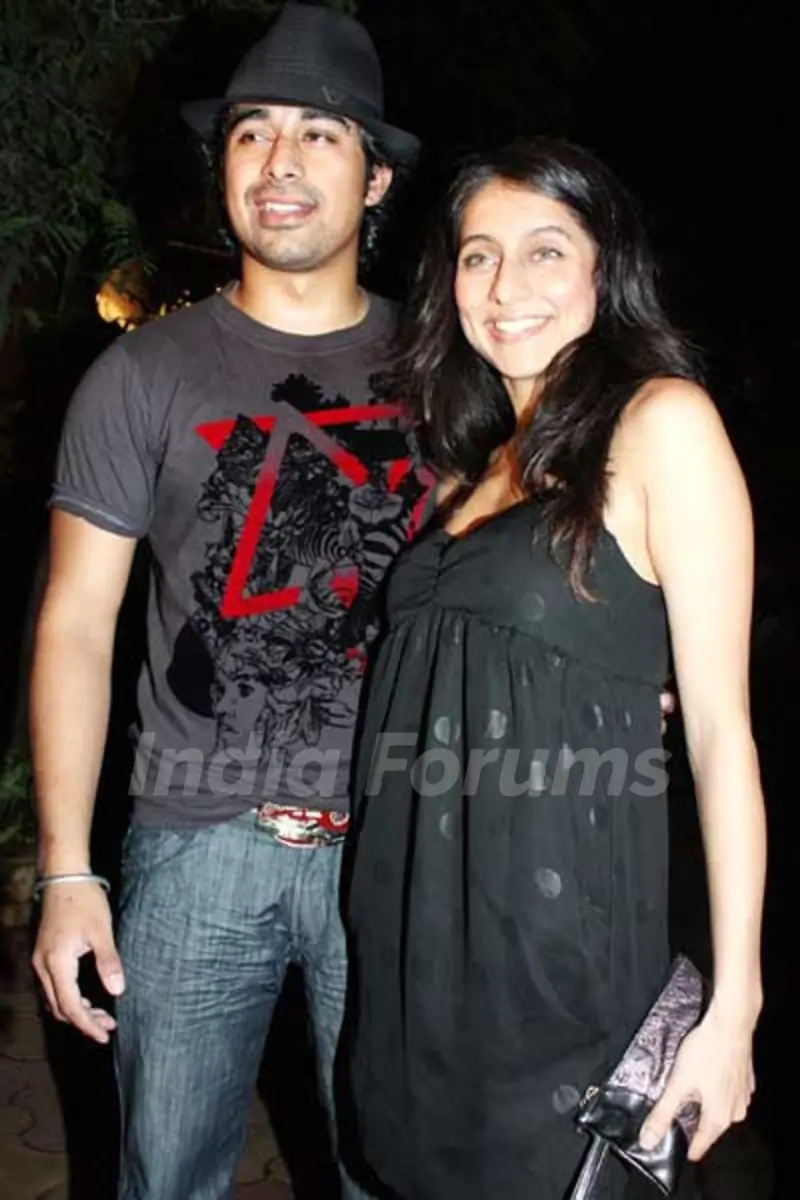 Anusha Dandekar with Rannvijay Singh
