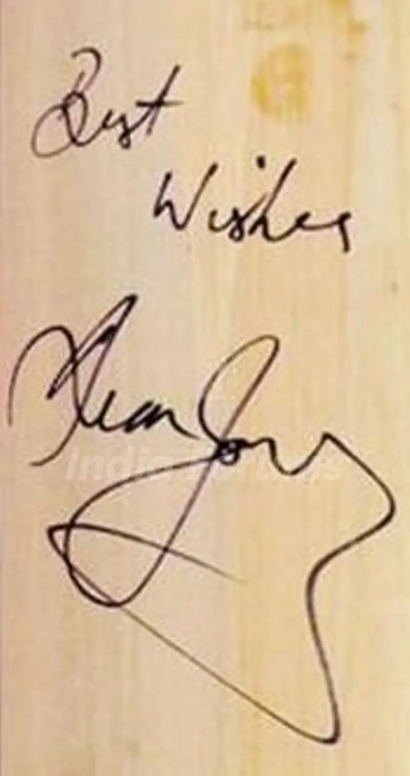 Dean Jones's Signature