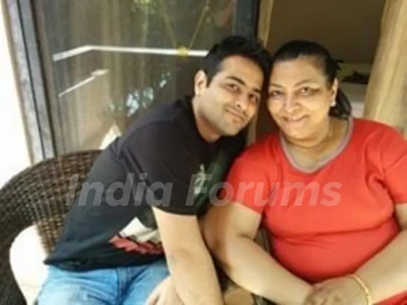 Abha Parmar with son