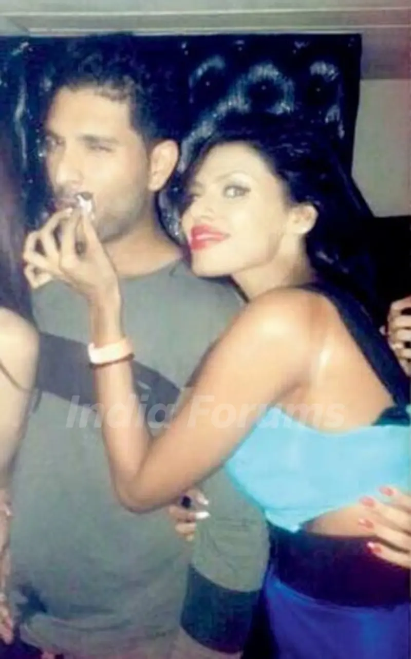 Gizele Thakral with Yuvraj Singh