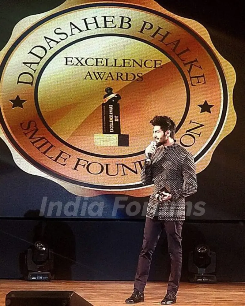Kartik Aaryan With Dadasaheb Phalke Excellence Award