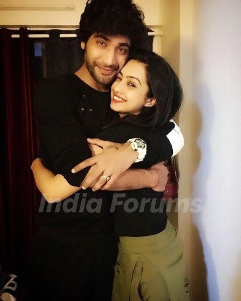 sanam-johar-with-his-wife-abigail-jain
