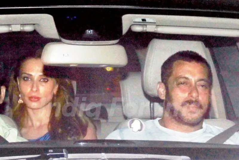 Iulia Vantur with Salman Khan