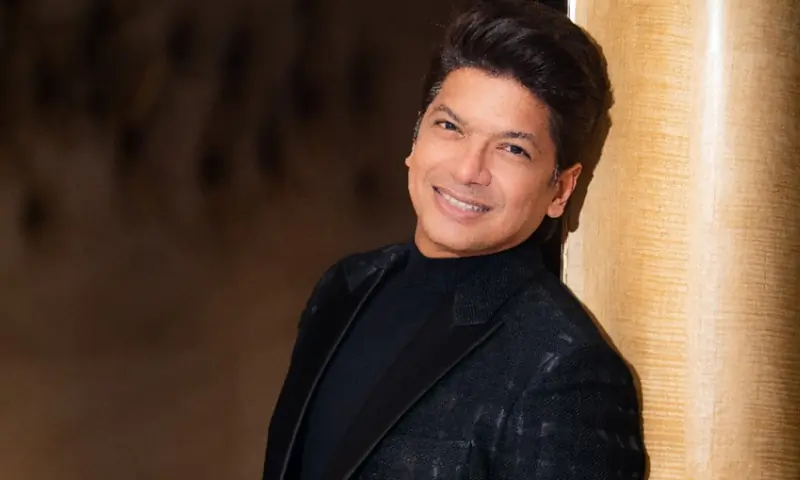 Shaan hosting 