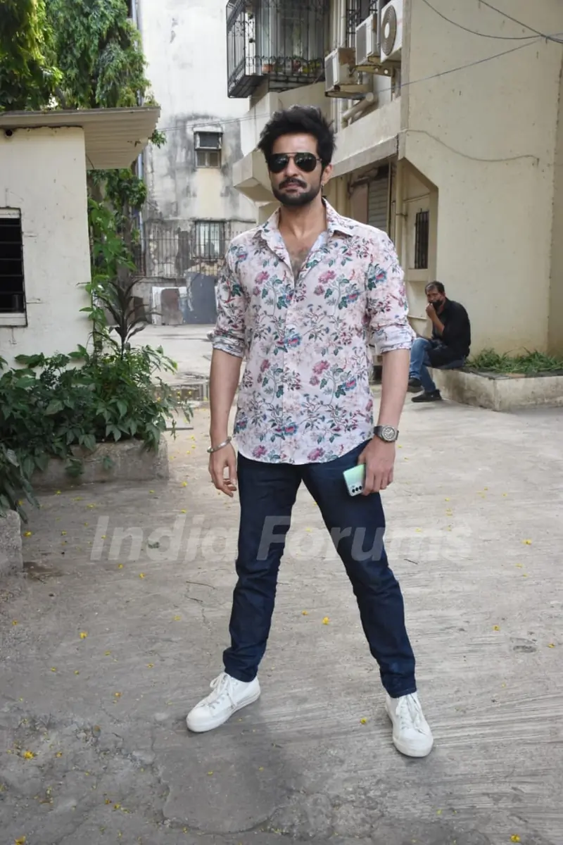 Raqesh Bapat spotted in the city