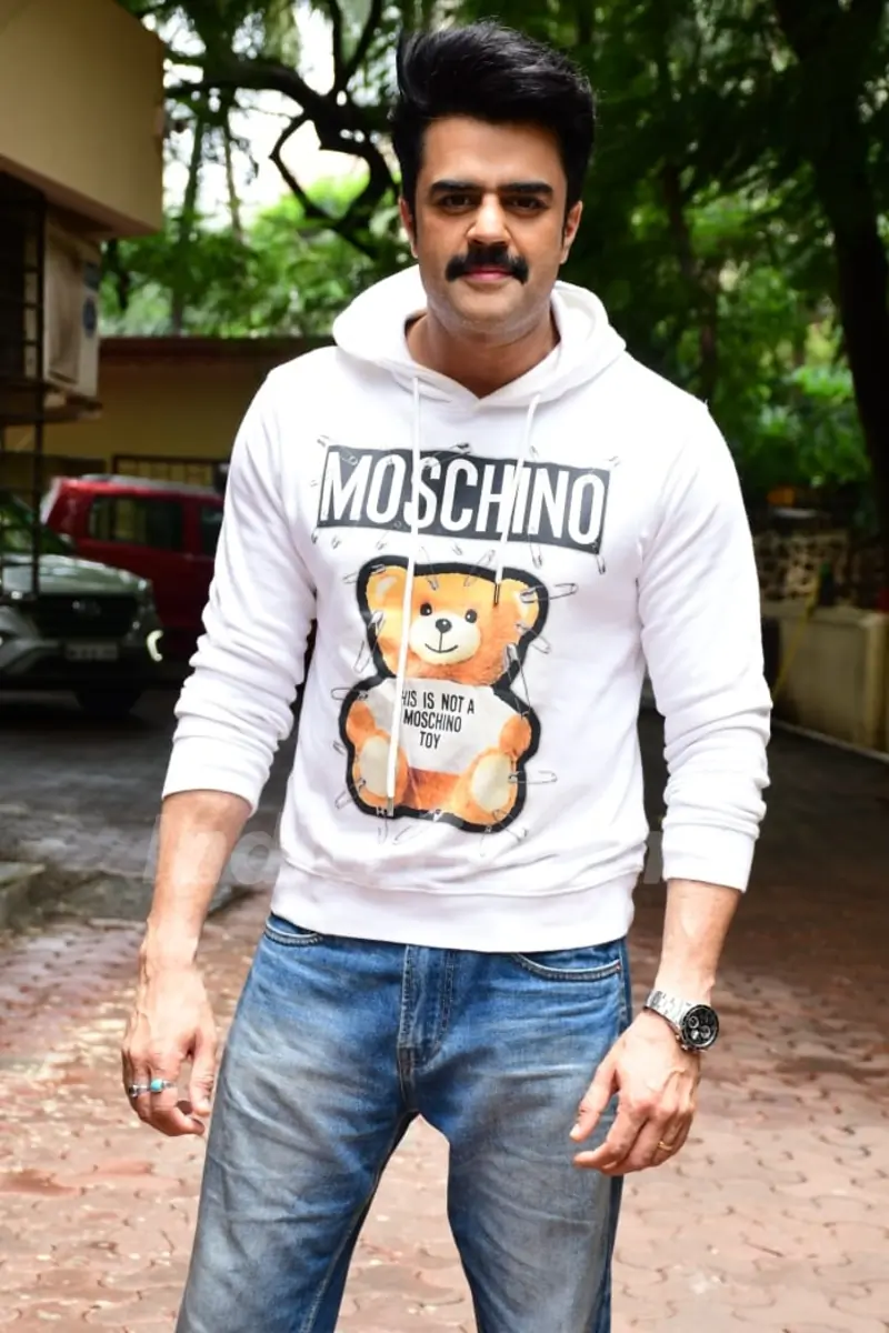 Maniesh Paul spotted at his office in Andheri 