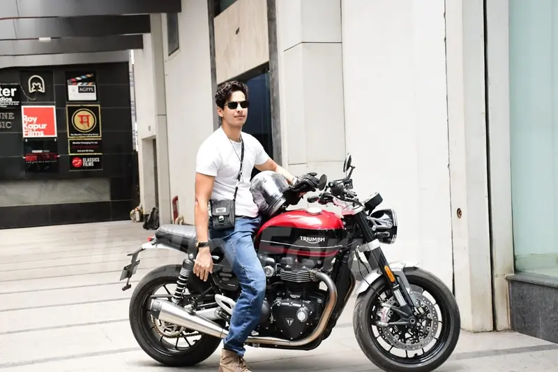 Ishaan Khatter snapped at Siddharth Roy Kapur’s office in Khar 