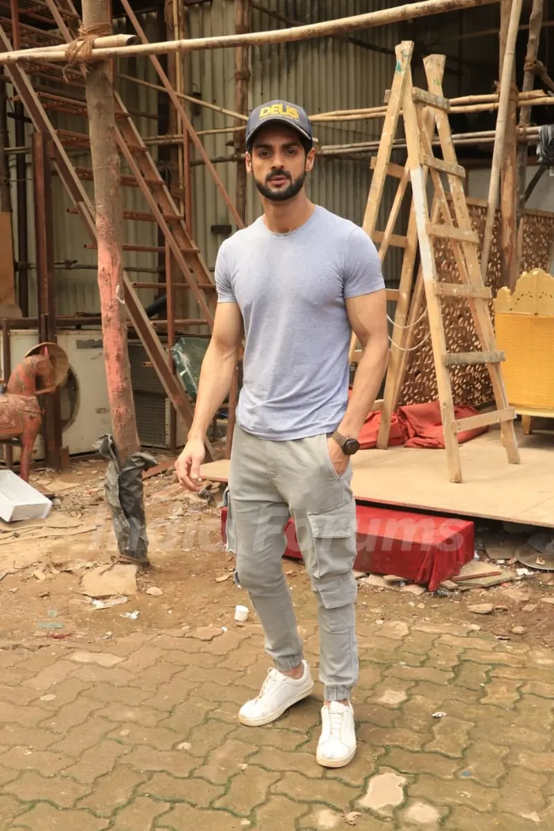 Karan Wahi spotted on set of Channa Mereya