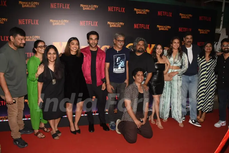 Radhika Apte, Rajkummar Rao, Huma Qureshi, Akansha Ranjan Kapoor, Sikandar Kher, Sriram Raghavan