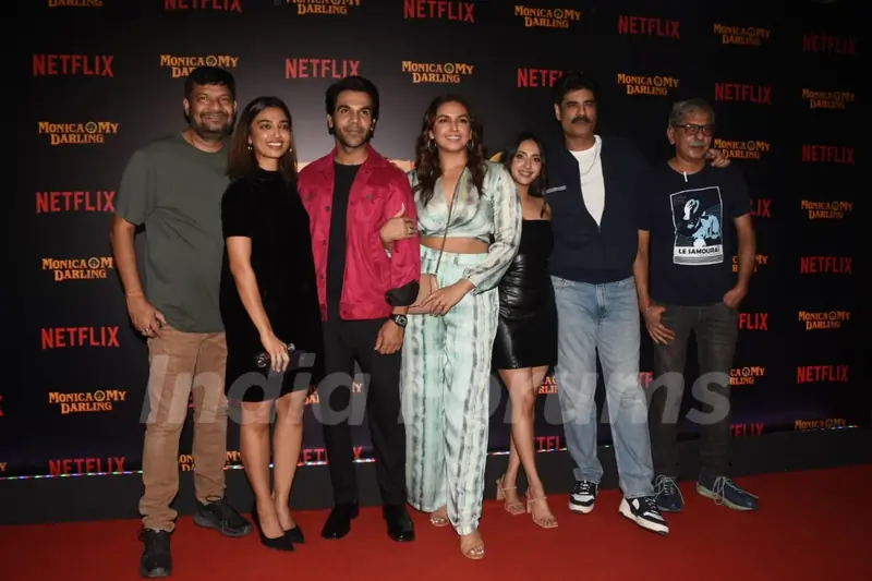 Radhika Apte, Rajkummar Rao, Huma Qureshi, Akansha Ranjan Kapoor, Sikandar Kher, Sriram Raghavan