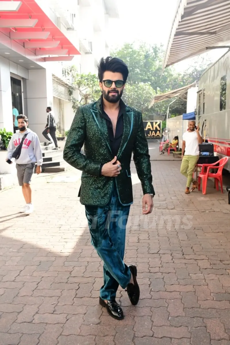 Maniesh Paul spotted on the set of Jhalak Dikhhla Jaa 10 