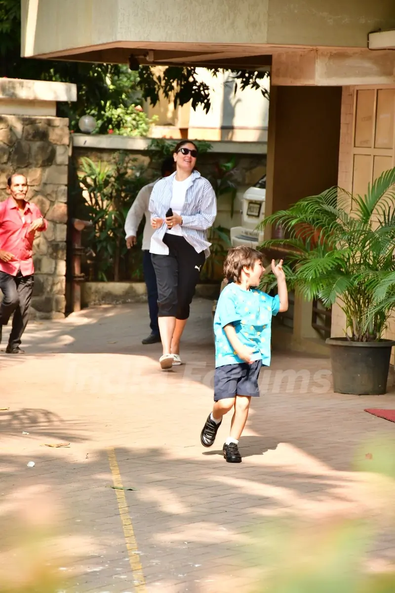 Kareena Kapoor and Taimur Ali Khan spotted in Bandra
