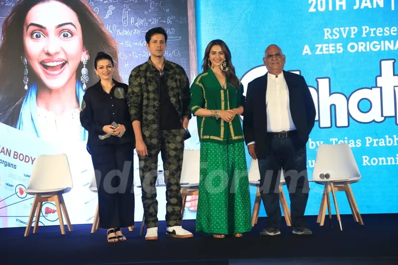 Prachee Shah Paandya, Sumeet Vyas, Rakul Preet Singh, Satish Kaushik snapped at the trailer launch of the film Chhatriwali