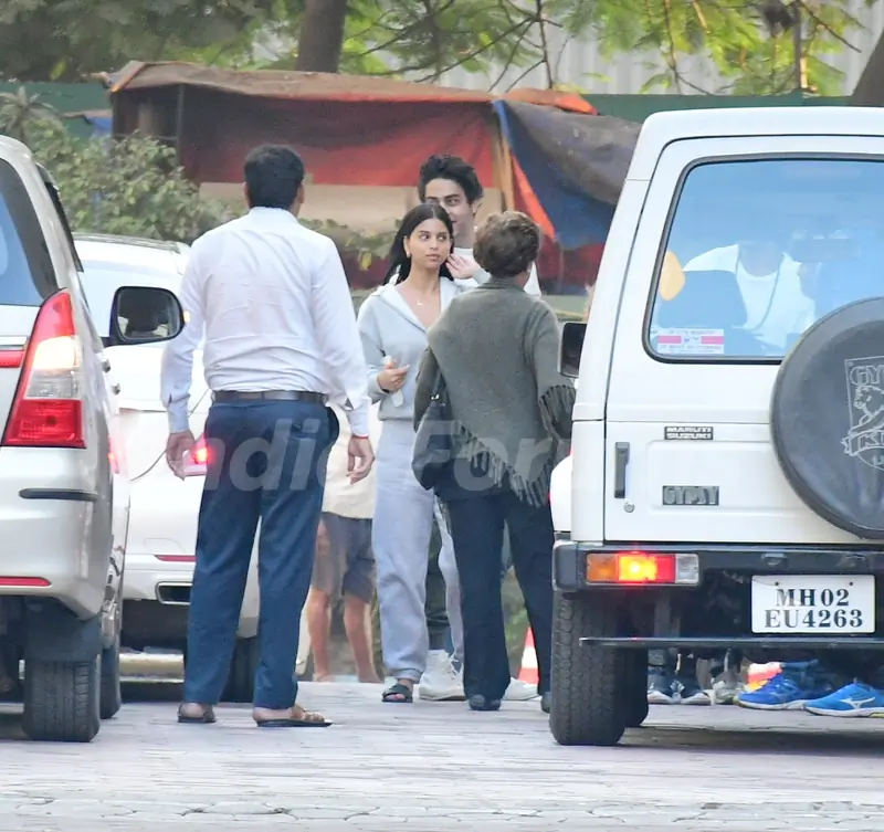  Aryan Khan and Suhana Khan snapped at a screening of Pathaan