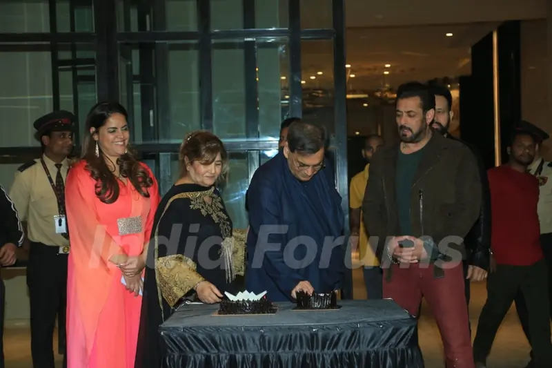 Subhash Ghai, Salman Khan grace Subhash Ghai’s birthday bash