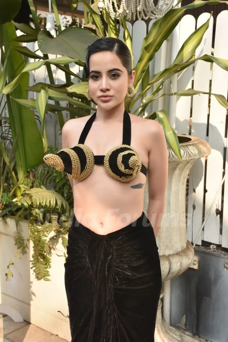 Uorfi Javed snapped in Bandra