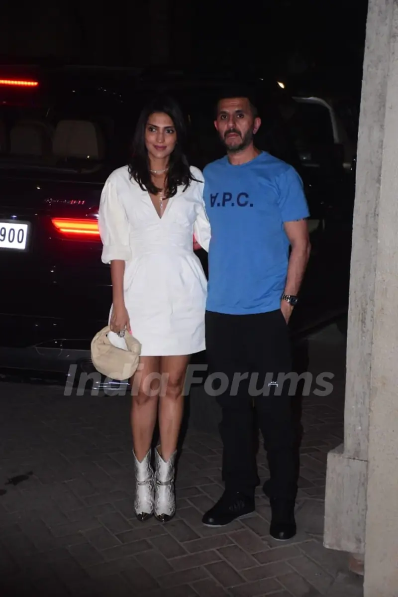 Celebrities snapped in the city 