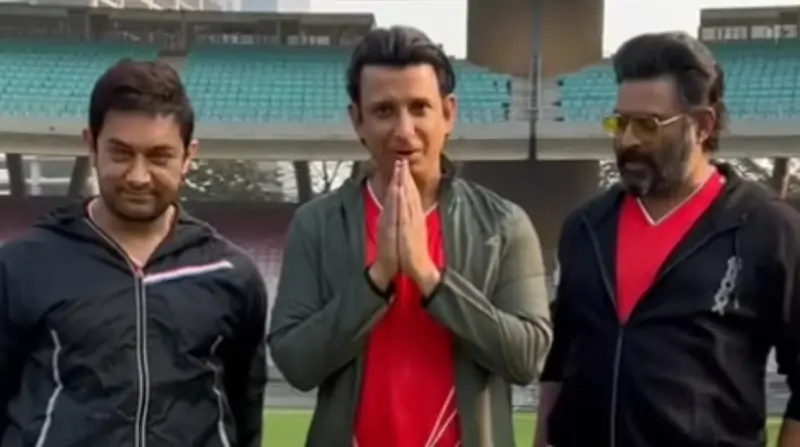 Aamir Khan, Sharman Joshi and R Madhavan