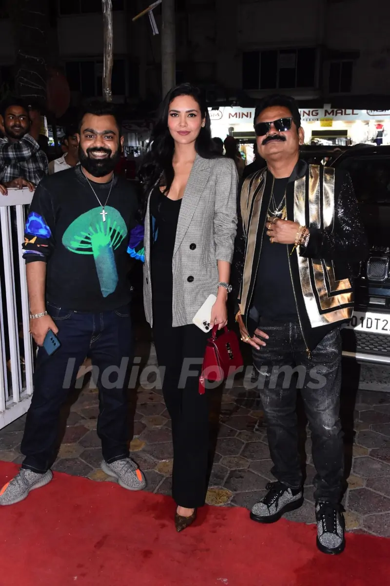 Celebrities snapped in the city 