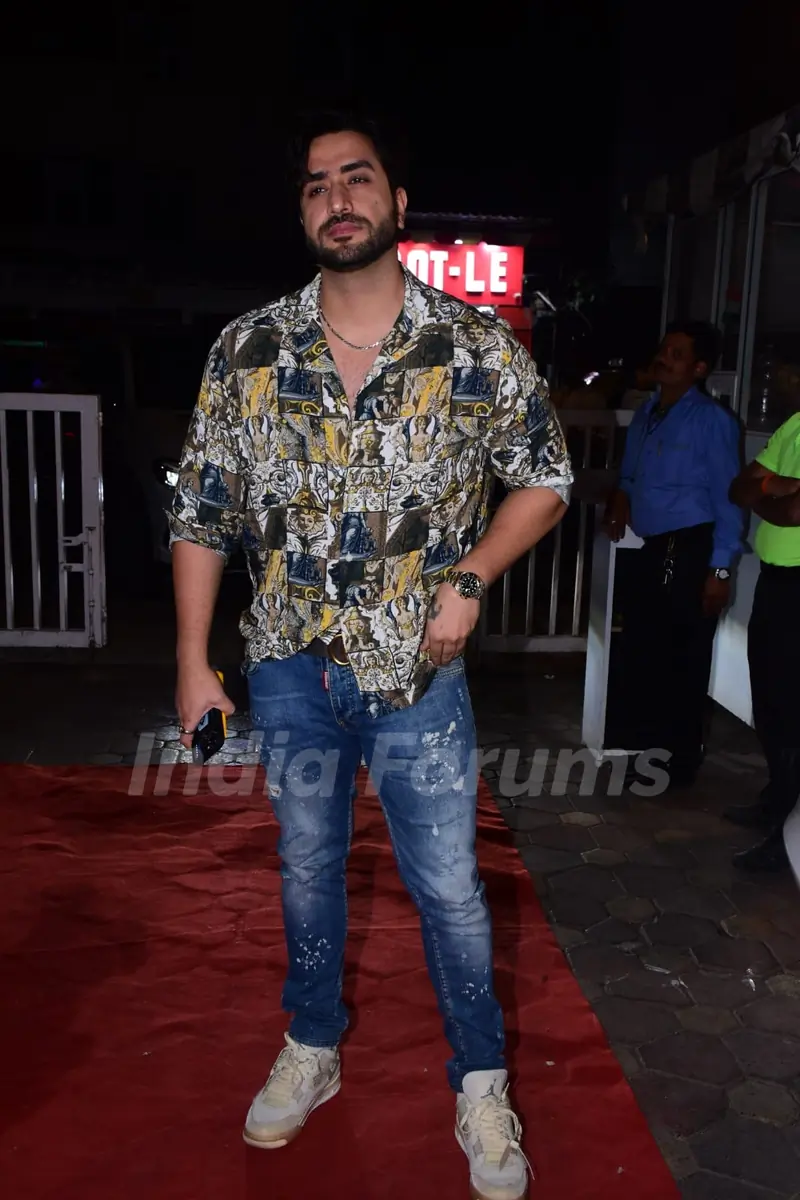 Celebrities snapped in the city 