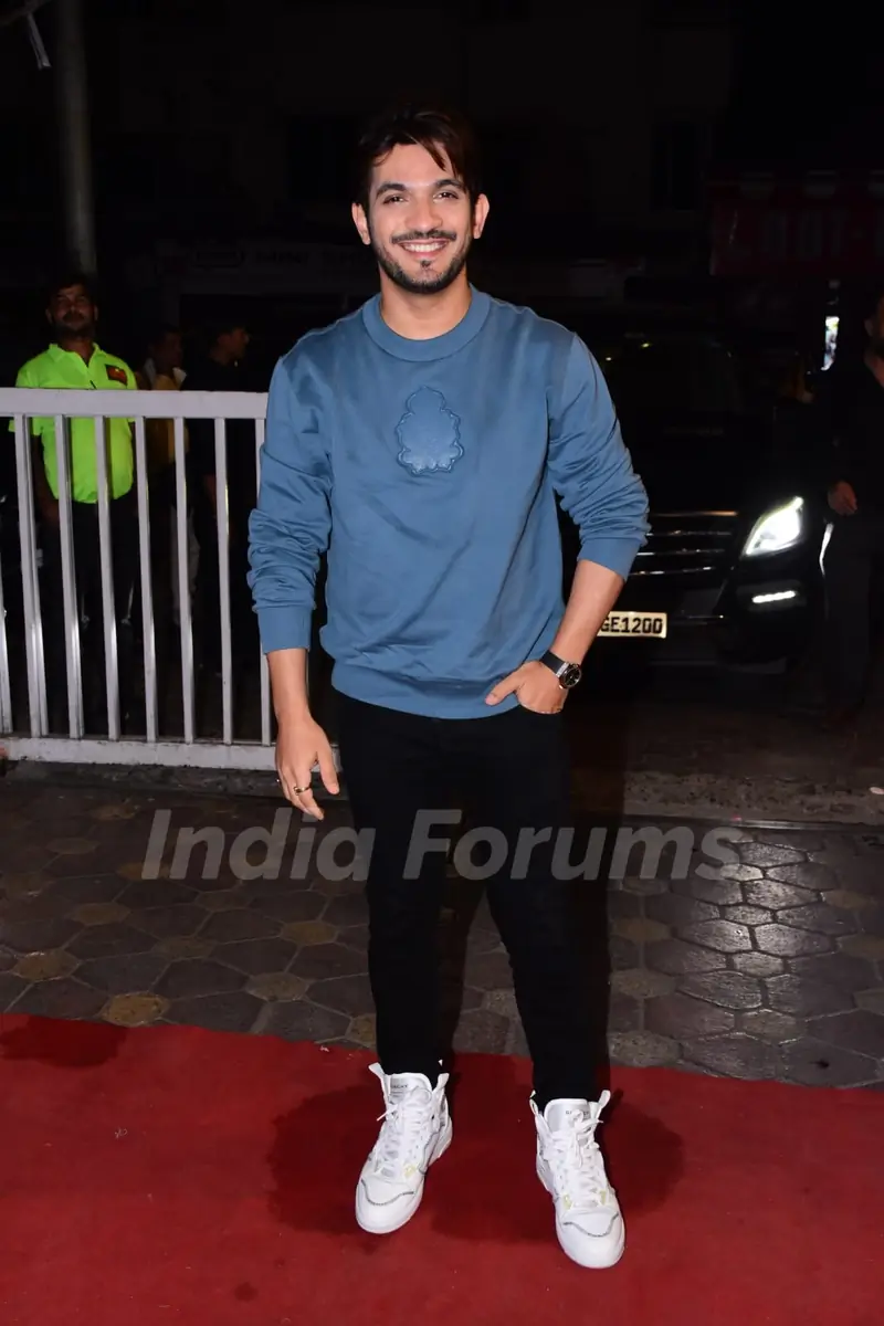 Celebrities snapped in the city 