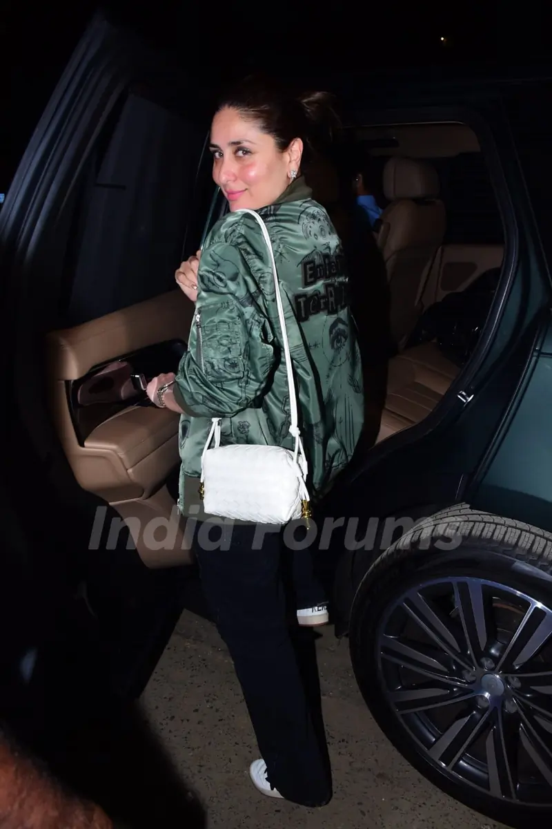 Kareena Kapoor Khan snapped at Hakkasan in Bandra