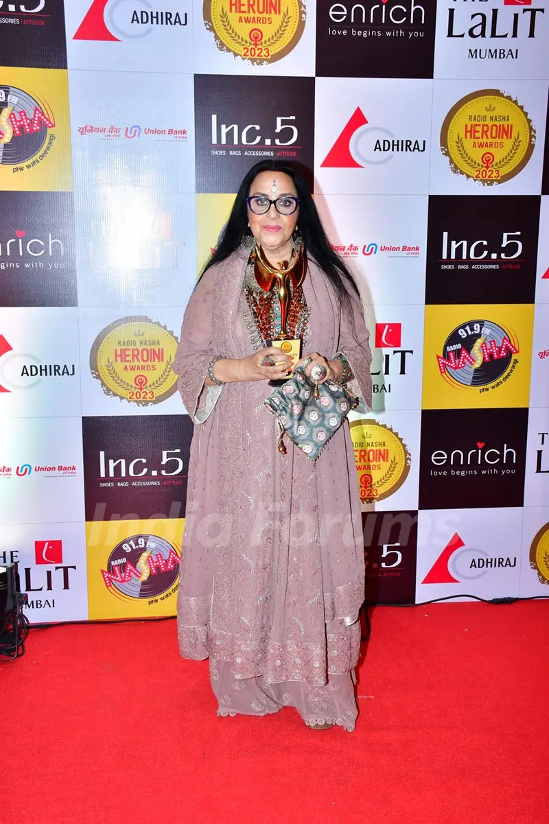  Ila Arun