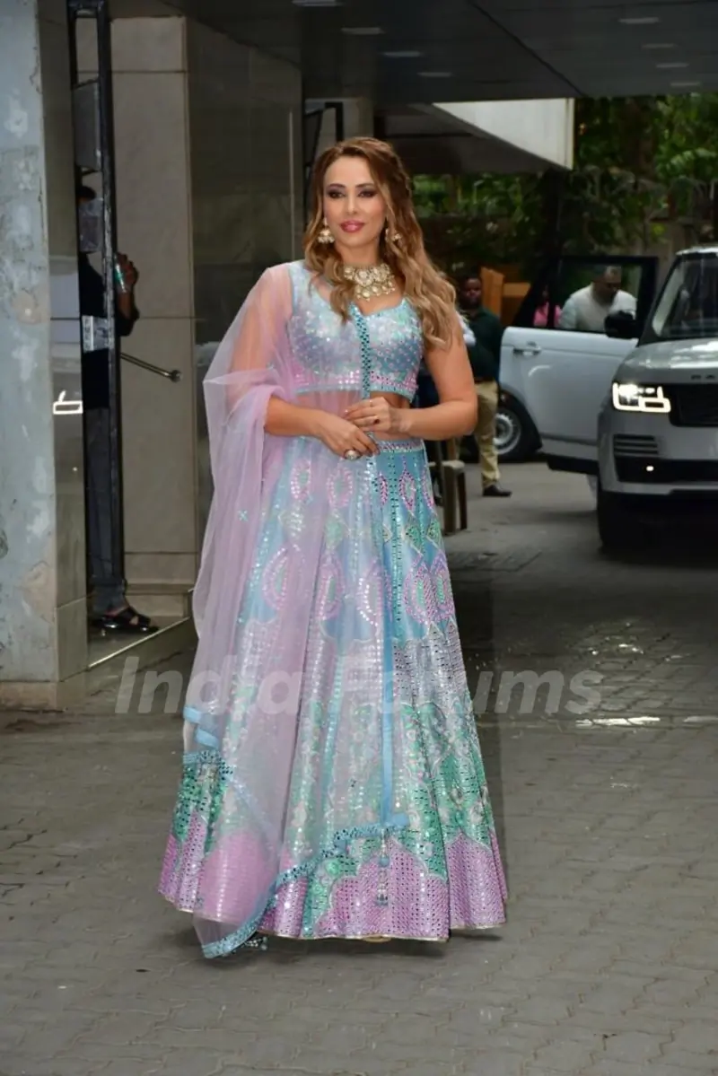 Iulia Vantur attending Alaana Panday and Deane Panday Mehendi Ceremony 