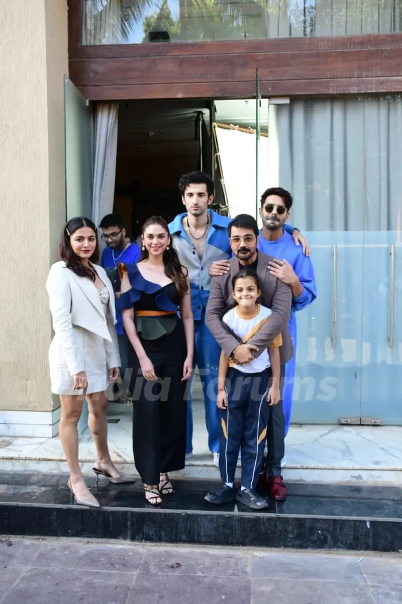 Aditi Rao Hydari, Prosenjit Chatterjee, Aparshakti Khurana, Wamiqa Gabbi, Sidhant Gupta snappped promoting Jubilee 