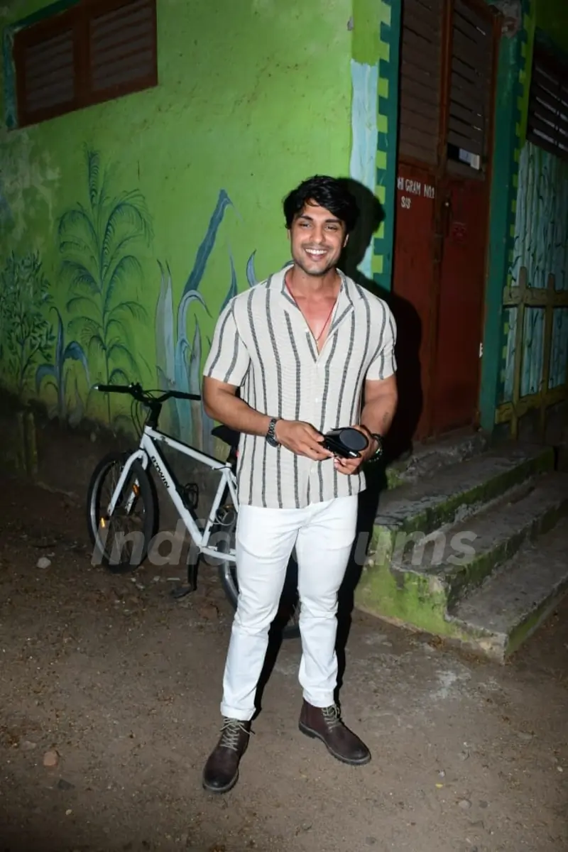 Ankit Gupta snapped in Juhu 