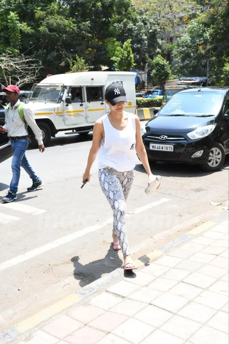 Malaika Arora snapped in Bandra 