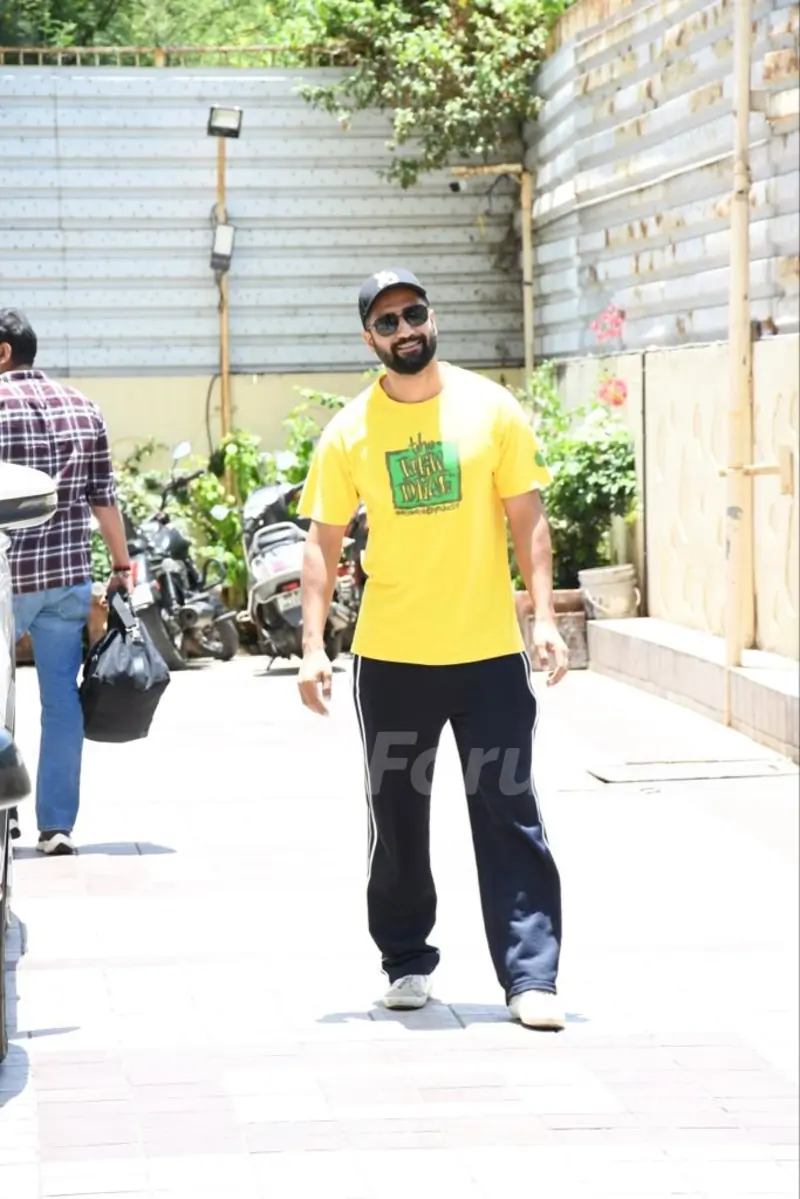 Vicky Kaushal snapped in Bandra 