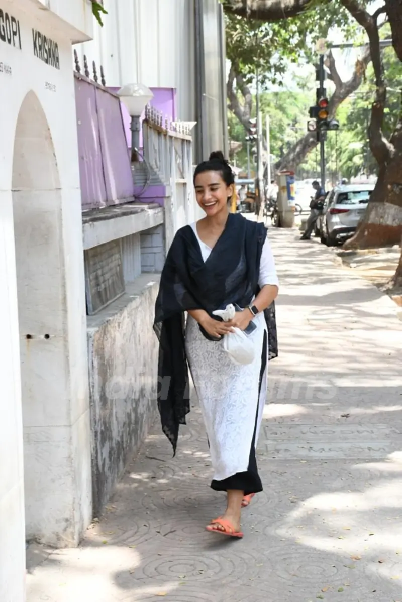 Patralekhaa snapped in Khar