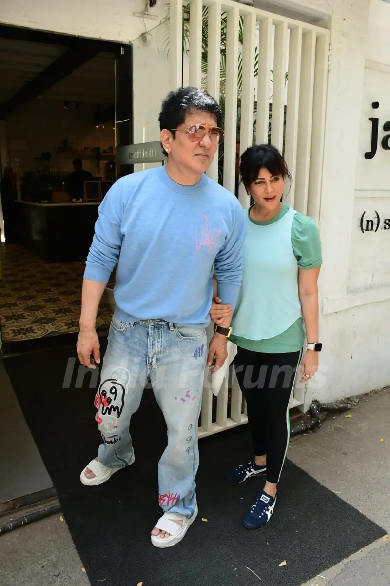 Sajid Nadiadwala, Wardha Khan snapped in the city