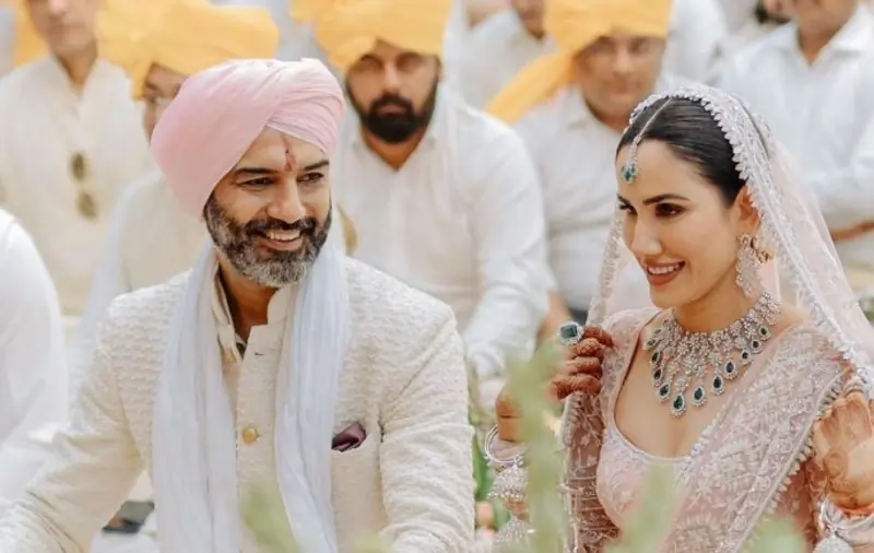 Sonalli Seygall and Ashesh