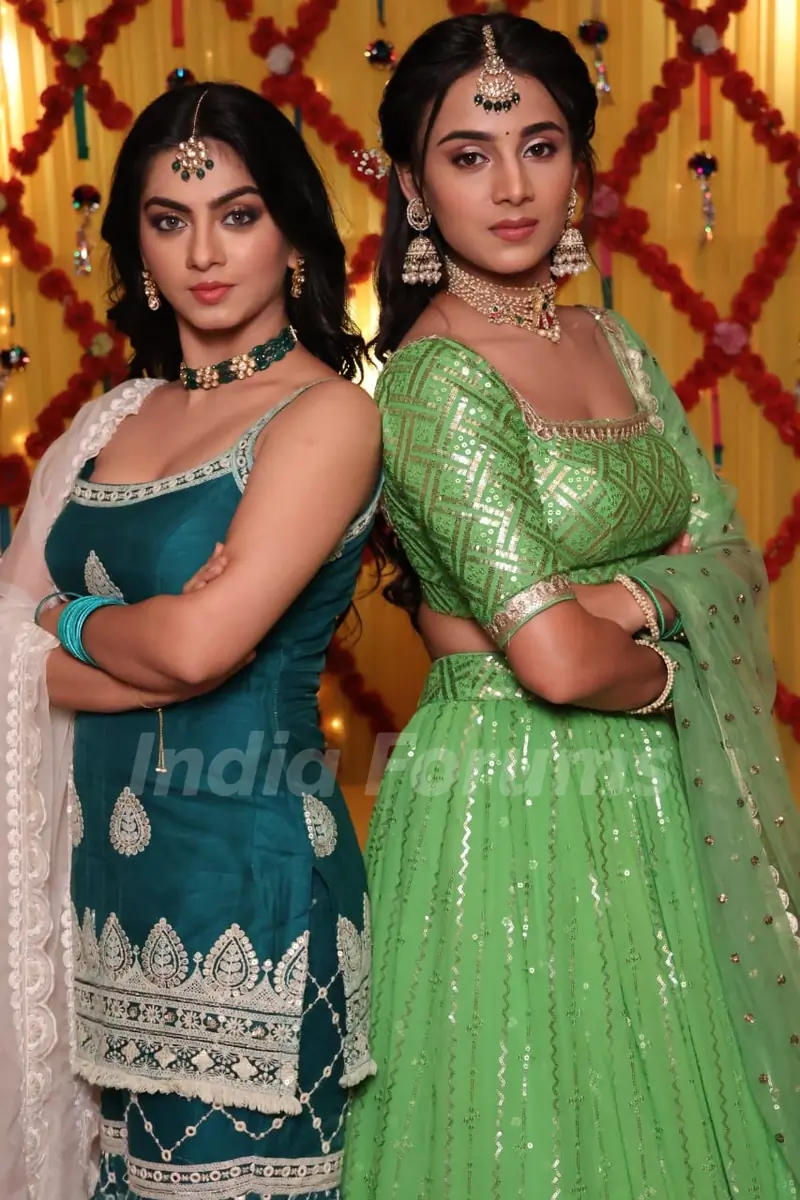 Vandana Mehendi celebration Pictures from Baatein Kuch Ankahee Si
