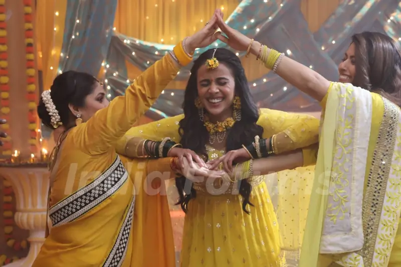 Vandana's Aka Sayli Salunkhe's Haldi in Baatein Kuch Ankahee Si