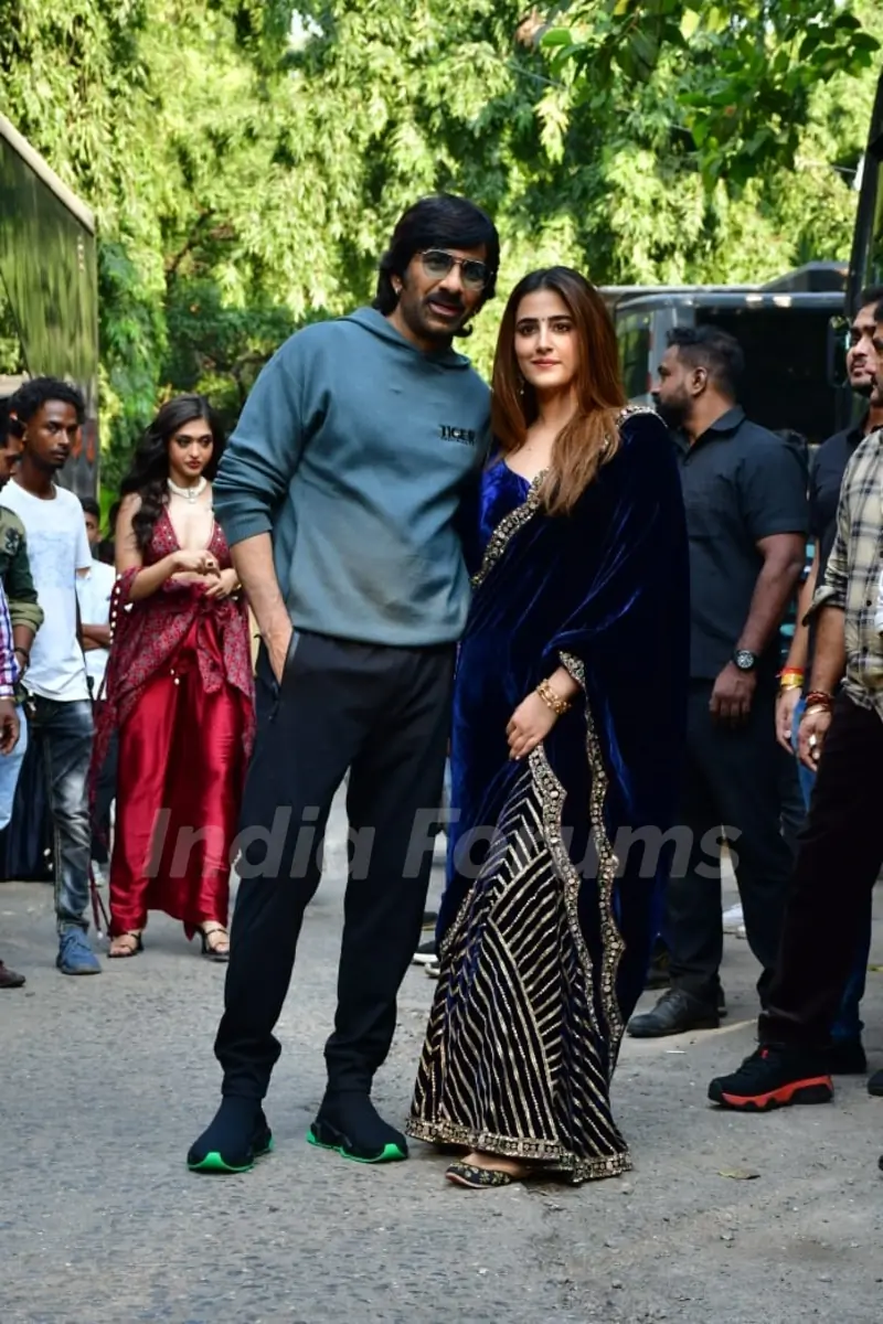 Ravi Teja and Nupur Sanon snapped promoting upcoming film Tiger Nageswara Rao on the sets of India’s Got Talent 