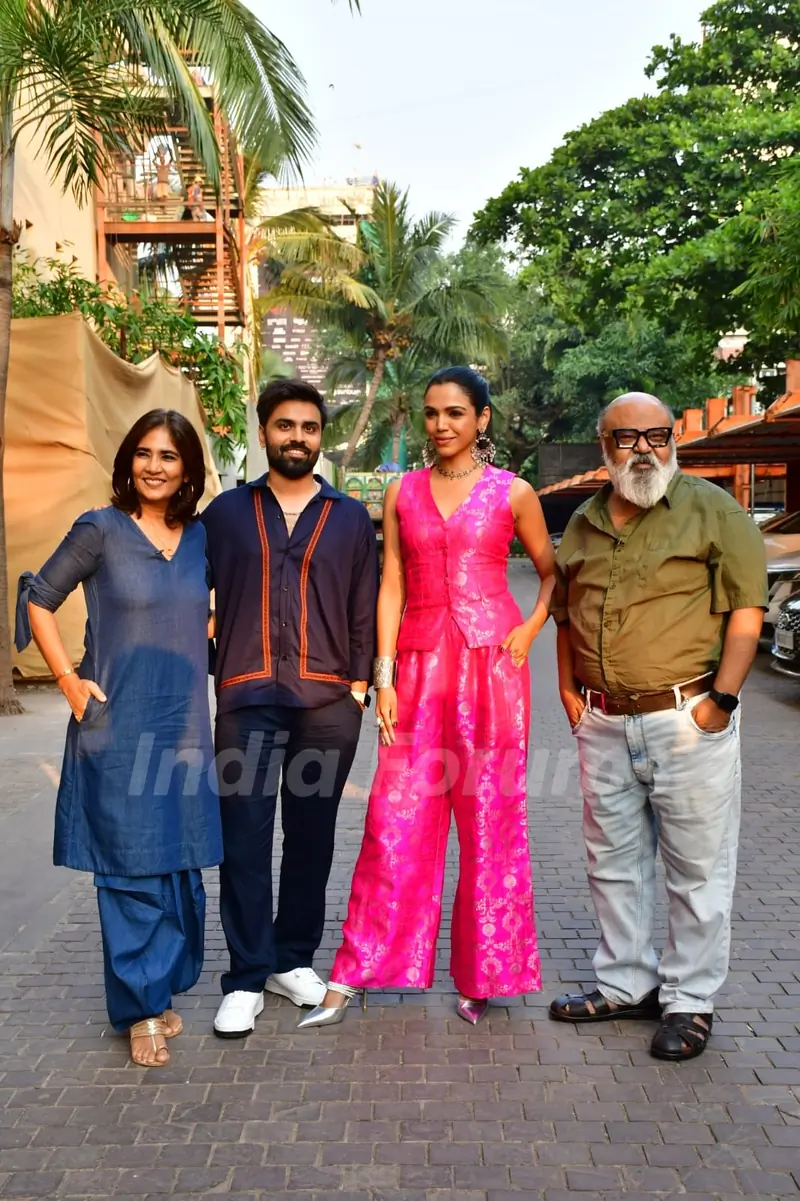 Jitendra Kumar, Shriya Pilgaonkar, Saurabh Shukla and Madhu Bhojwani snapped promoting Dry Day