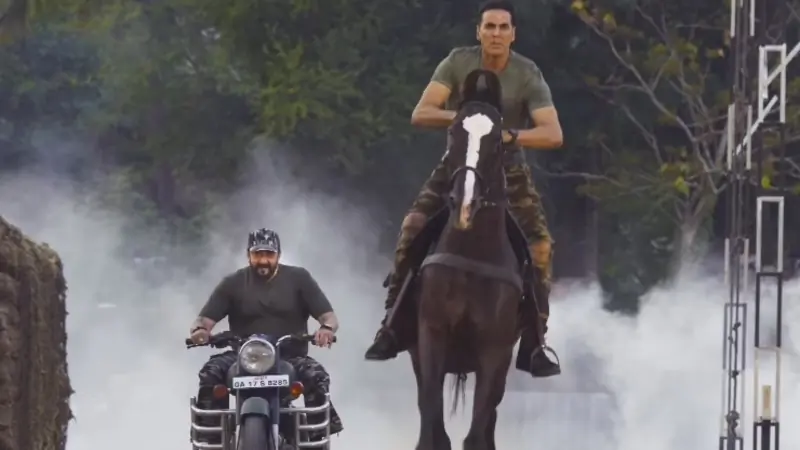 Sanjay Dutt and Akshay Kumar 