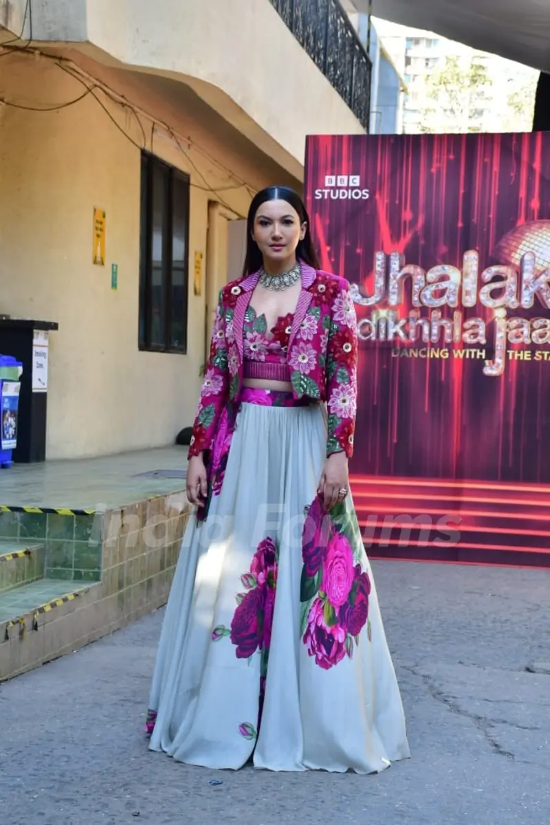 Gauahar Khan snapped on the set of Jhalak Dikhhla Jaa 11