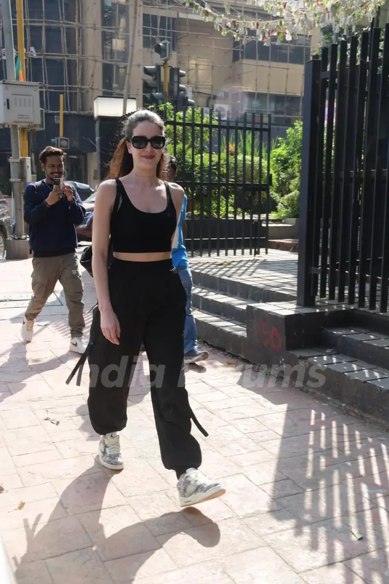 Isabelle Kaif snapped in the in Bandra 
