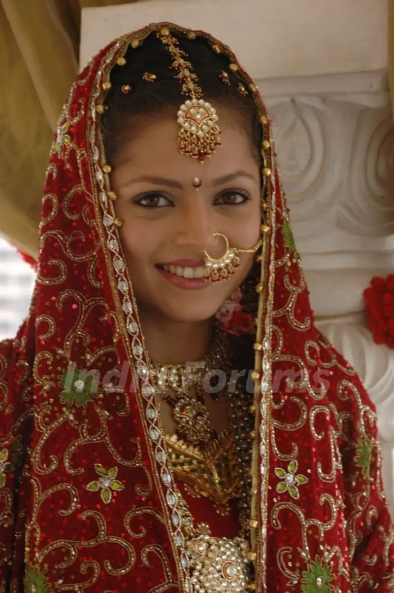 Drashti Dhami as Geet