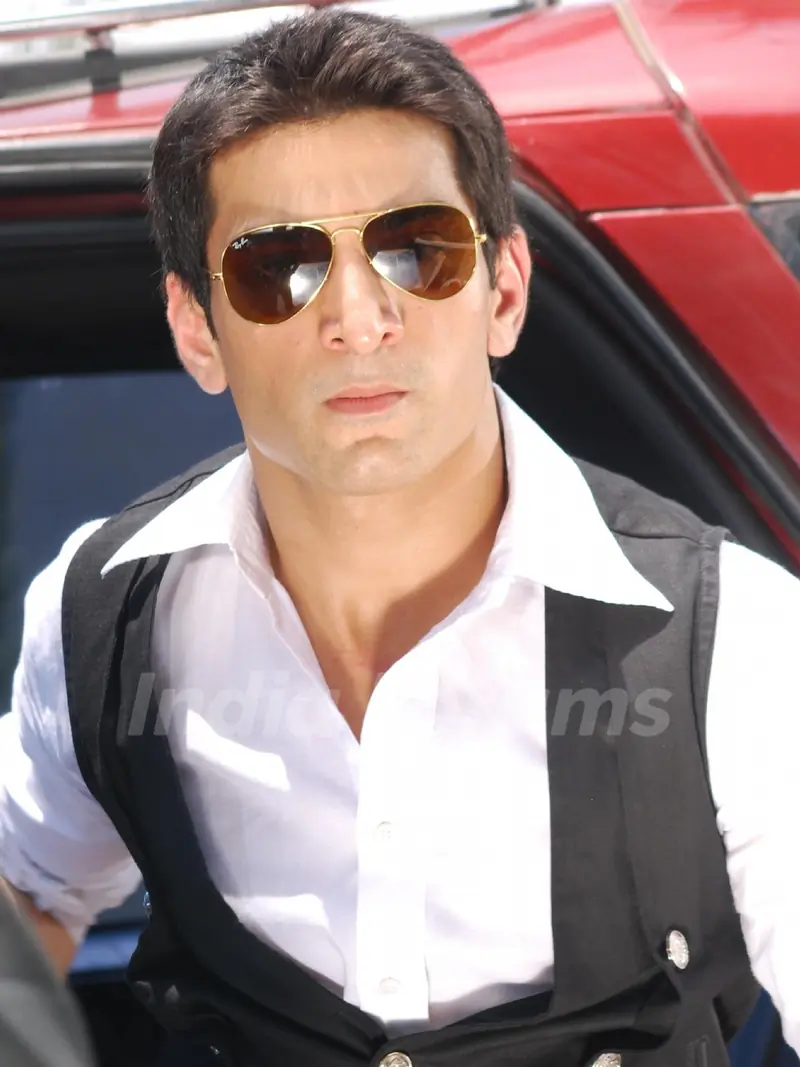 Amit Jain in tv show Miley Jab Hum Tum