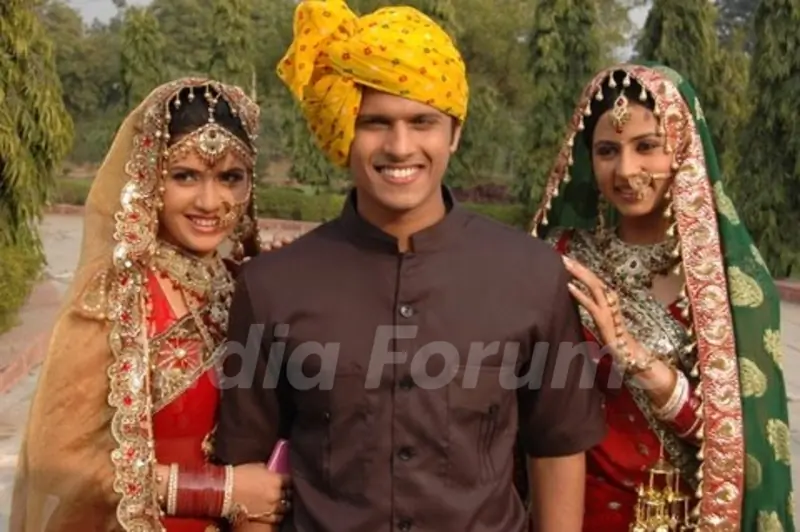 Still from tv show 12/24 Karol Bagh