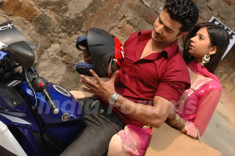 Still from tv show 12/24 Karol Bagh